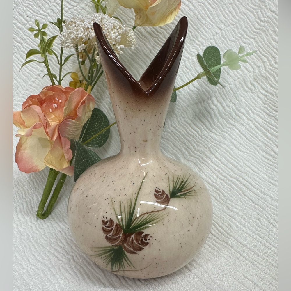 Vintage ROMCO Rocky Mountain Pottery Pine Cone MCM Vase 6" Tall rustic cabin